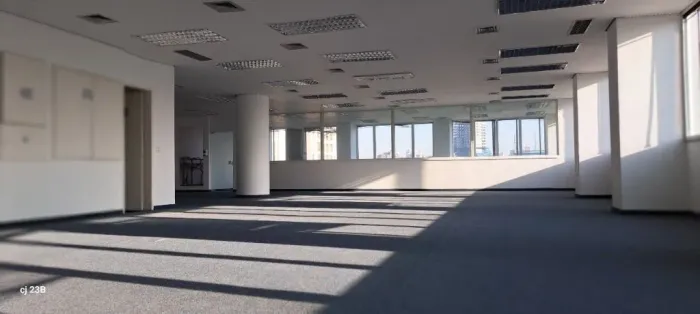 Sala/Conjunto para Locação por R$ 9.000,00/mês - Centro - São Paulo/UF