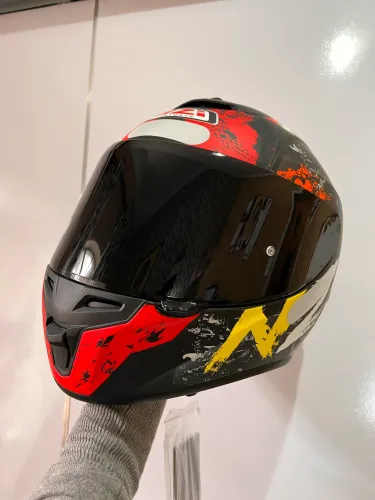 Capacete integral NZI Trendy IT preto e vermelho