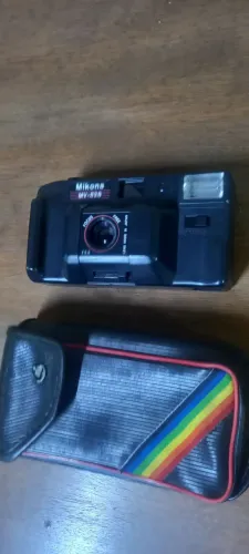 Máquina fotográfica antiga nikona