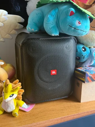Caixa de som JBL + 2 microfones