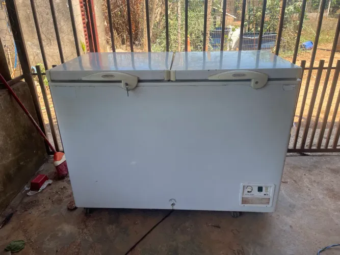 FREEZER FRICON COMERCIAL À VENDA - FUNCIONANDO!