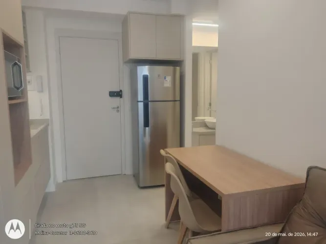 lindo apto de 25 mts, mobiliado, novo, 50 mts do metrô Pinheiros.