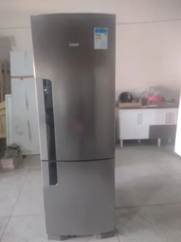 Geladeira Frost Free inverter semi nova 6 meses de uso 2500