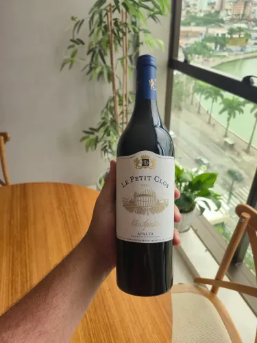 Vinho le petit glos