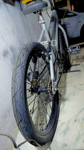 Bicicleta Juvenil unissex aro 20 (VOCÊ ESCOLHE O ADESIVO)