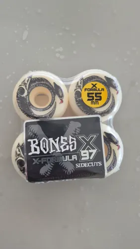 Roda bones X97 55mm Sidecuts