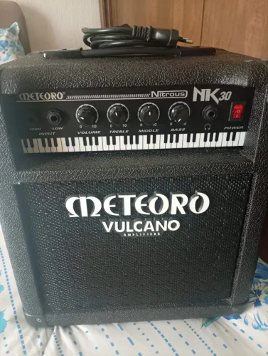Amplificador Meteoro Nitrous Nk 30 Cor Preto