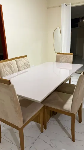 Mesa de 6 cadeiras 100% madeira 