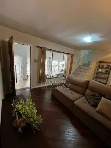 Ótimo sobrado para locação no bairro Vila Alpina, 180 m² de área construída,