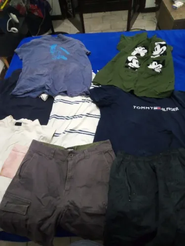 Camisas grandes e bermudas da Taco 42 - 44. Posso negociar ou trocar por roupas maiores
