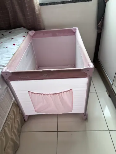 Carrinho e chiqueiro bebê