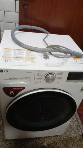 Vendo maquina de lavar roupa LG abertura Frontal em excelente estado de conservação 