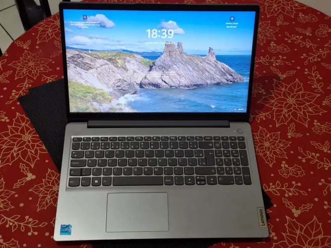 Notebook Lenovo i3 12GB 128GB