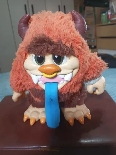 Boneco Crate Creatures Surprise Stubbs , LEIA O ANÚNCIO
