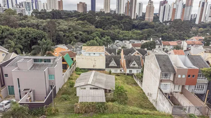Terreno a venda no Mossunguê