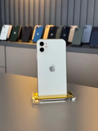 iPhone 11 64 gigas Face ID parou branco