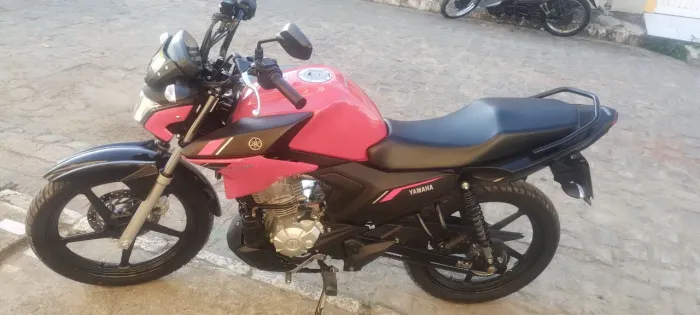 Moto Yamaha factor 150 vermelha
