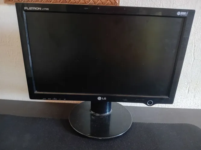 Monitor LG Flatron 17 Polegadas Conservado e Funcionando Normal, Fonte VGA.