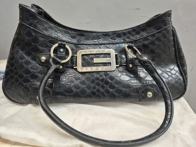 Bolsa Guess usada 