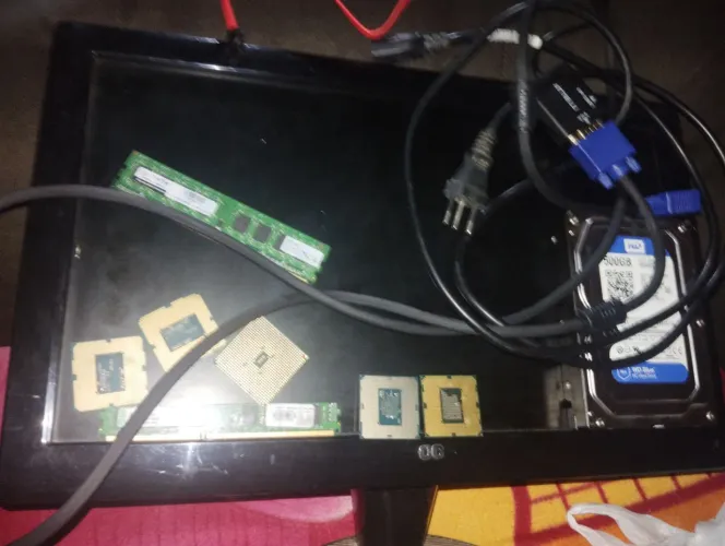 VENDO INTES DE HARDWARES