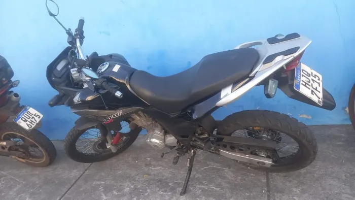 Honda XRE Impecável.