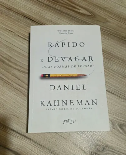 Livro Rápido e Devagar