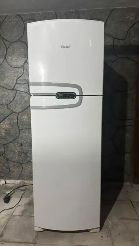 Geladeira Consul semi nova toda original