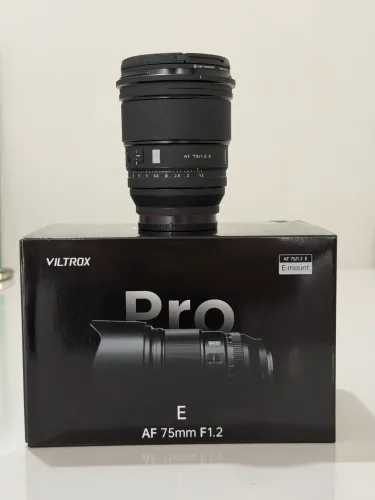 Lente Viltrox AF 75mm f/1.2 - Sony E-mount (APS-C)