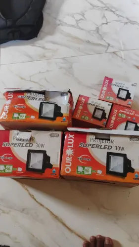 6 refletores 3 de 30w 3 de 10w todos novos 170 em todos