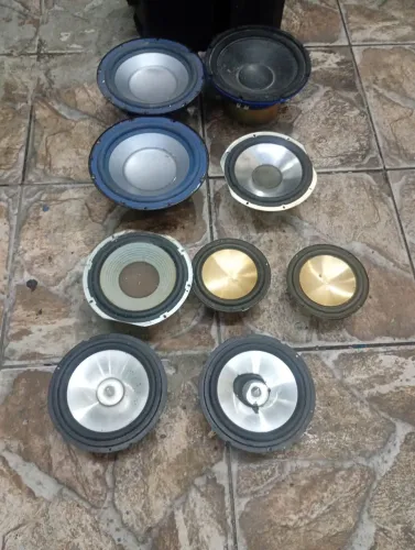 Altos falantes várias polegadas bons