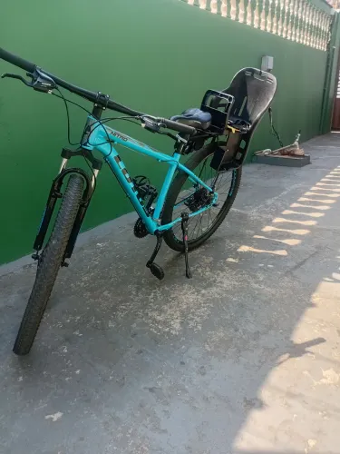 Bike , Aro 29, 21v, + Cadeirinha ( Semi nova)