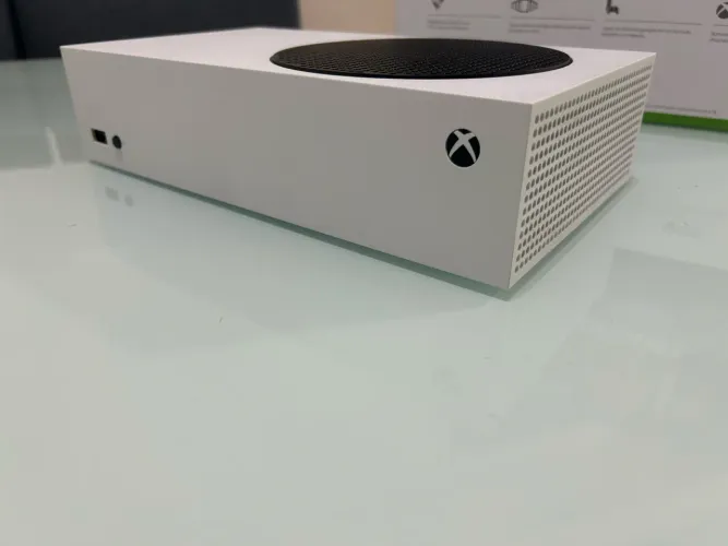 Vendo Xbox Series S 500gb pouco usado