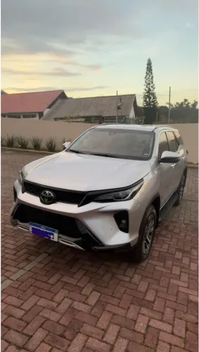 Toyota Hilux SW4 SRX Plat. 4X4 2.8 TB Die. Aut. 2025