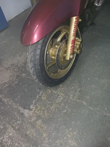 Honda lead