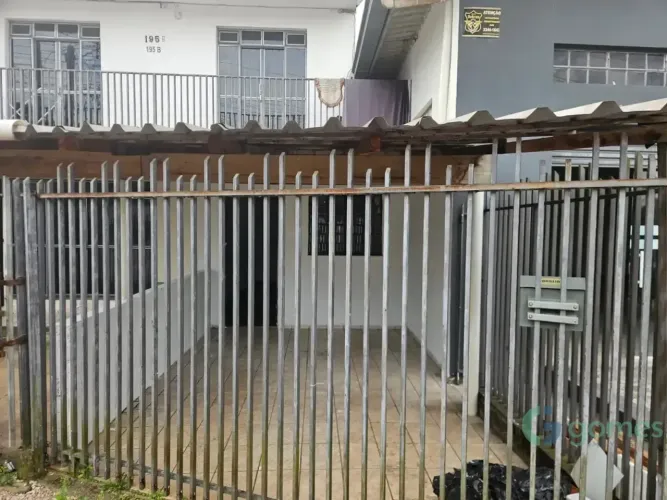 Casa com 2 dormitórios para alugar, 65 m² - Sítio Cercado - Curitiba/PR