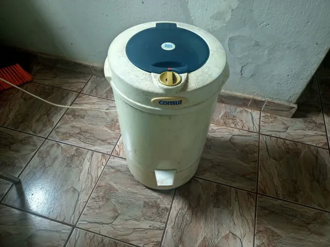 centrífuga Consul.