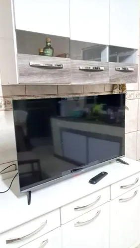 Smart TV 39" Philco Full HD Roku TV Dolby Audio P39CRA