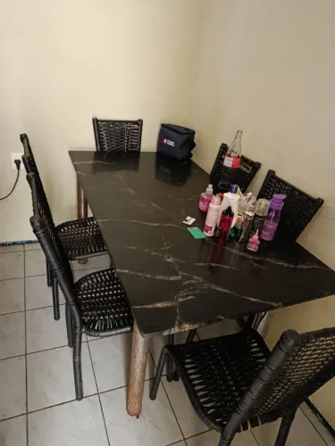 Vendo mesa de jantar