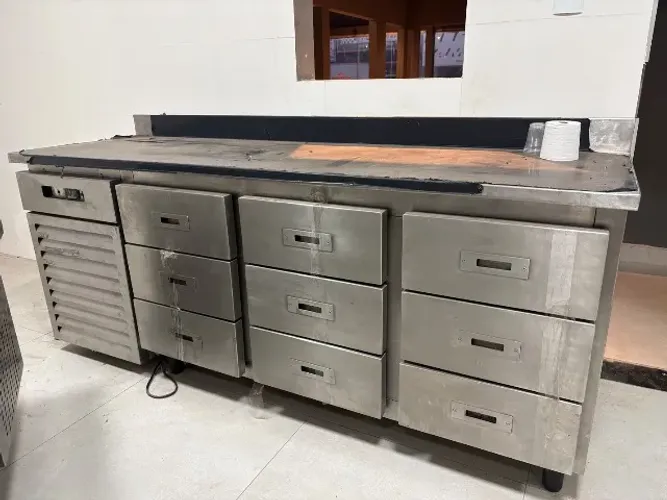 Balcão refrigerado gaveteiro - usado 