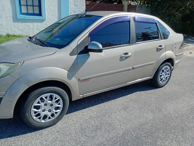 Ford Fiesta Sed. 1.6 8V Flex 4P 2013