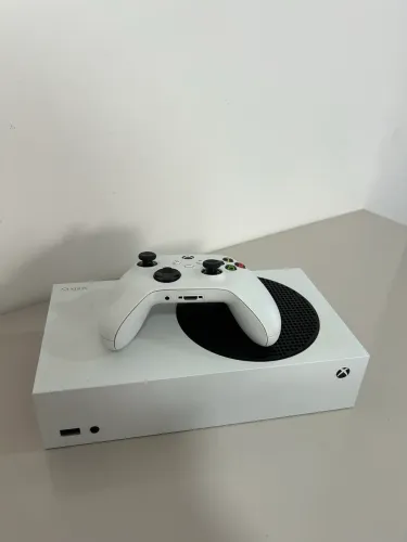 Xbox Series S Semi Novo - R$ 2.250
