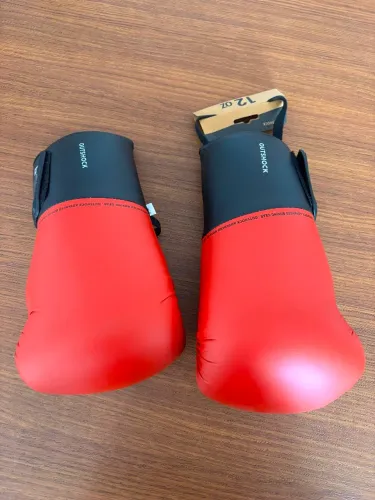 Luva de boxe 12 OZ Iniciante Outshock Vermelha Nova