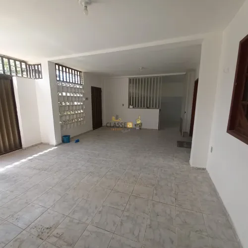 Casa Padrão Com 3 Quartos e Energia solar em Barra