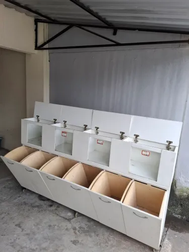 Balcão expositor para produtos a granel