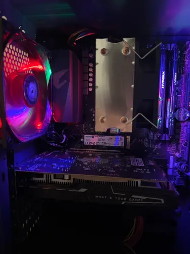 PC Gamer AMD Ryzen 7 5700X3D + GTX 1650 + 16 GB RAM