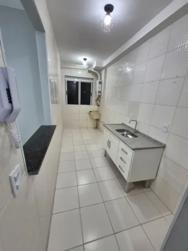 Aluga apartamento no condomínio Único, com lazer completo, a passos do shopping Internacio