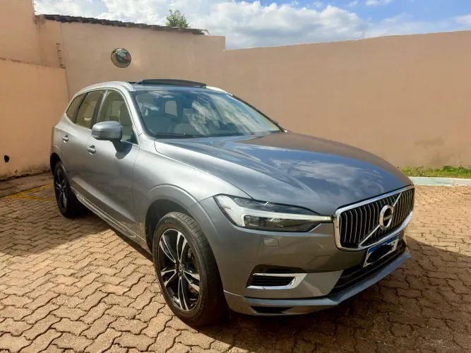 Volvo XC-60 XC 60 T-8 Híbrido Momentum 2.0 5P 2021