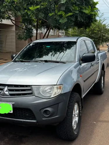 Mitsubishi L200 Triton GL 3.2 CD TB Int. Dies. Mec. 2015