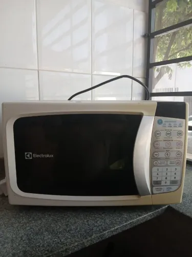 Micro-ondas Electrolux 20 l