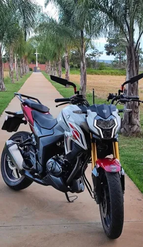 Moto Houje DR 160